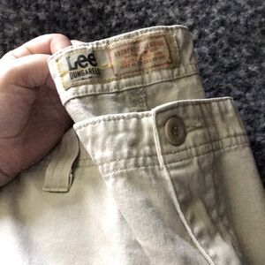 Mens sz 42 Lee Dungarees cargo shorts used condition with no stains or tears